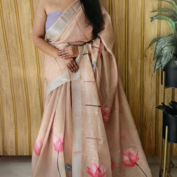 Women Peach Floral Lotus Print Saree with Tassel Detailing