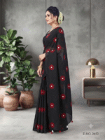 Women Black Floral Printed Saree with Red & White Flower Motifs - Image 4