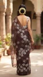 Women Chocolate Brown Floral Printed Saree with White Flower Motifs - Image 5